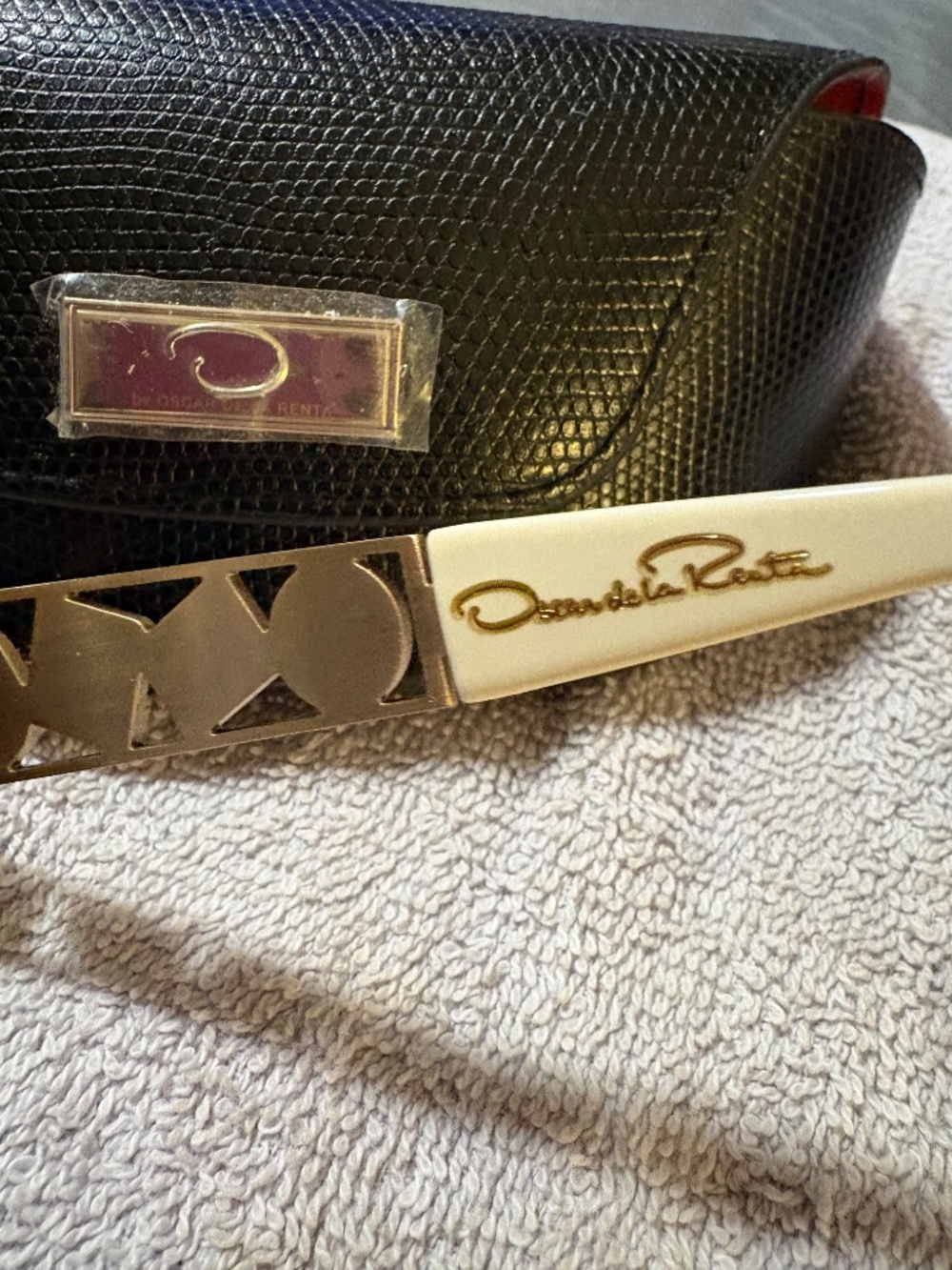 Sunglasses - Picture 3 of 5